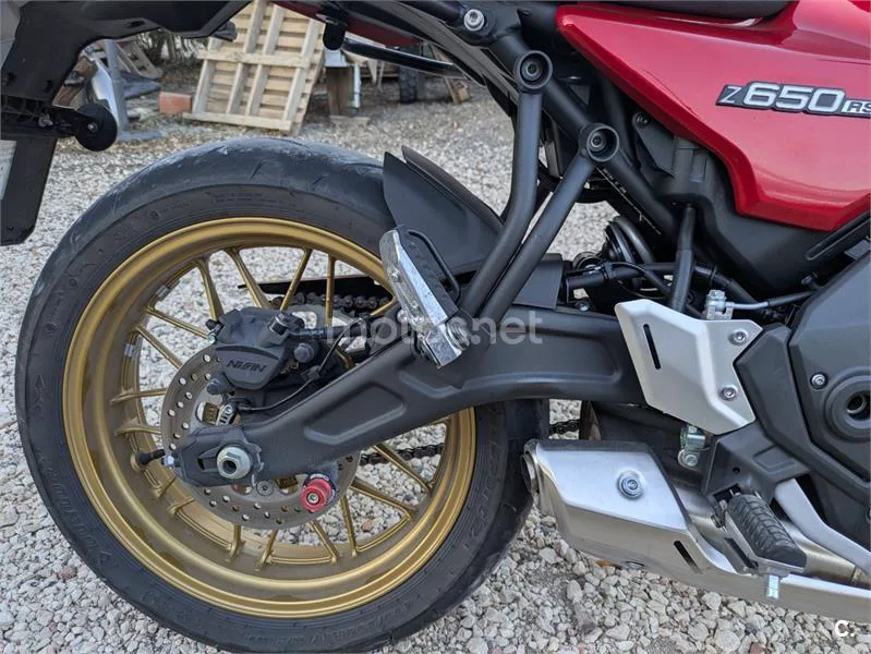 Kawasaki Z650 - Vista 3