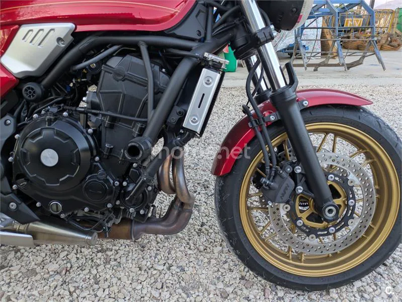 Kawasaki Z650 - Vista 5