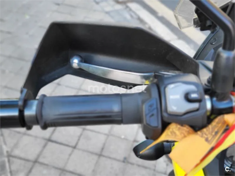 Suzuki V-Strom 650 - Vista 5