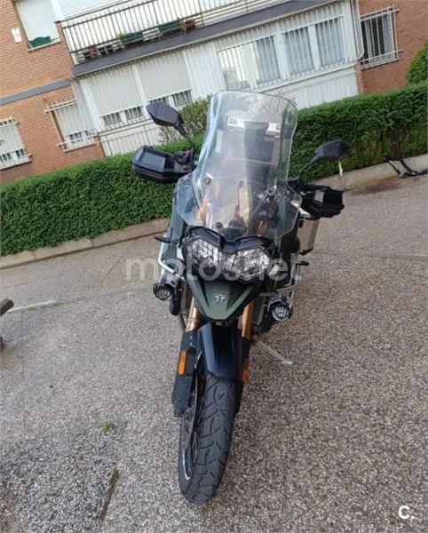 Triumph Tiger Explorer - Vista 3