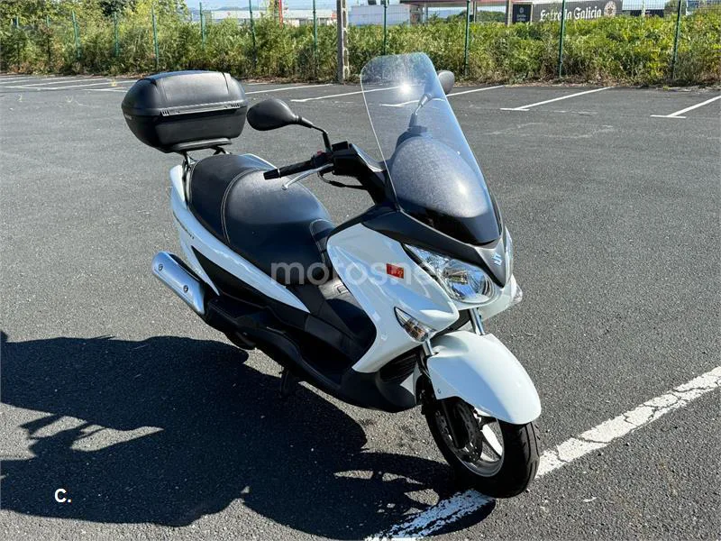 Suzuki Burgman 125 - Vista 3