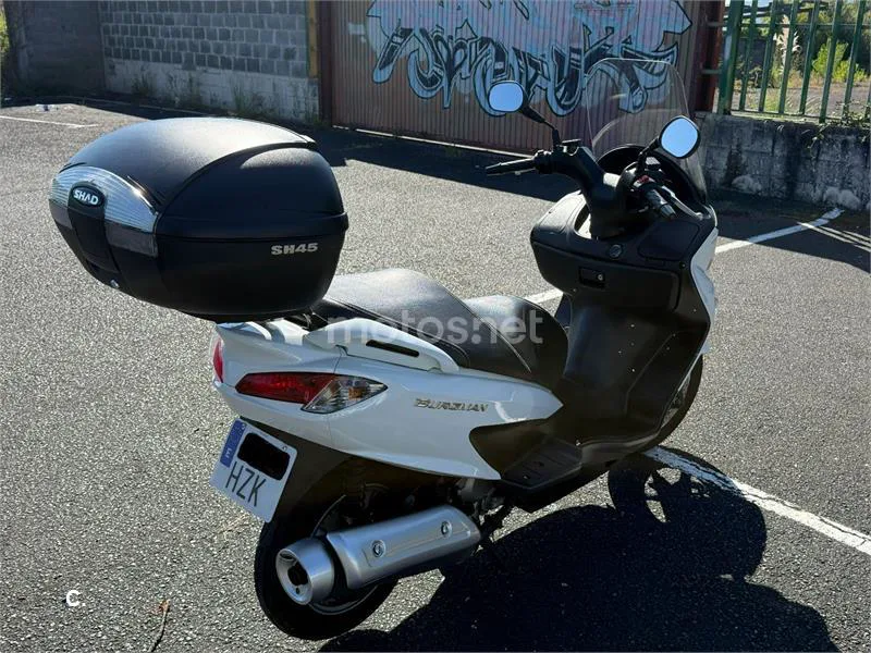 Suzuki Burgman 125 - Vista 5