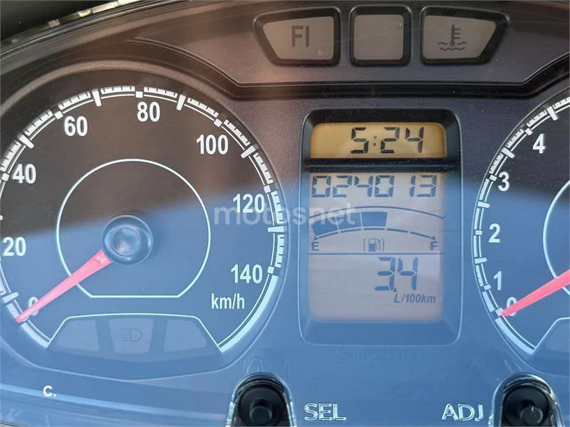 Suzuki Burgman 125 - Vista 10