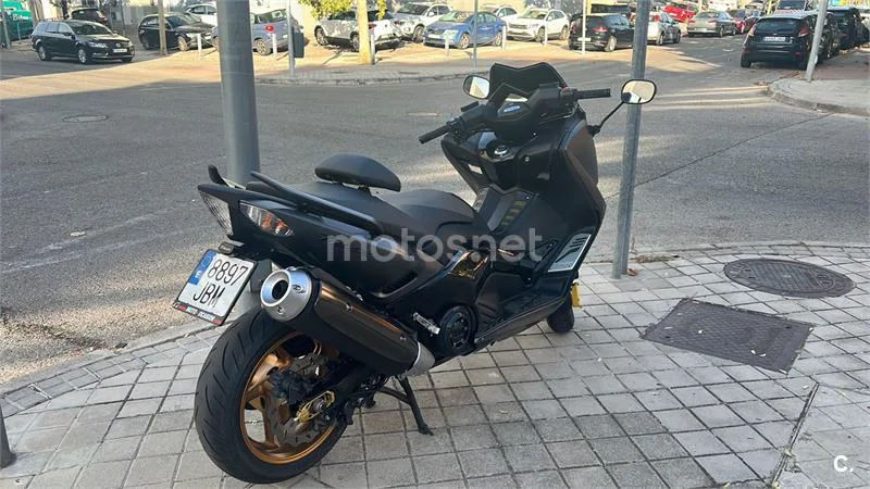 Yamaha TMAX 530 - Vista 6