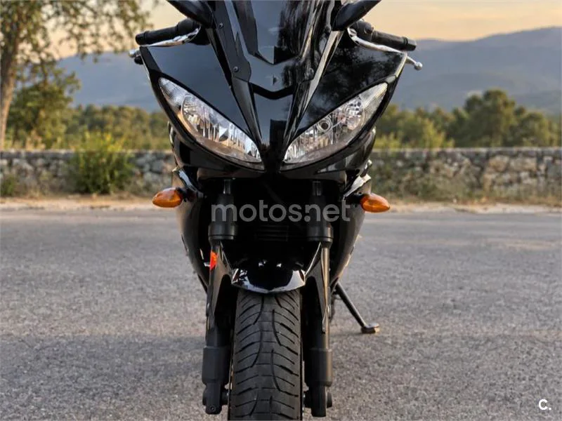 Yamaha FZ1 Fazer - Vista 14