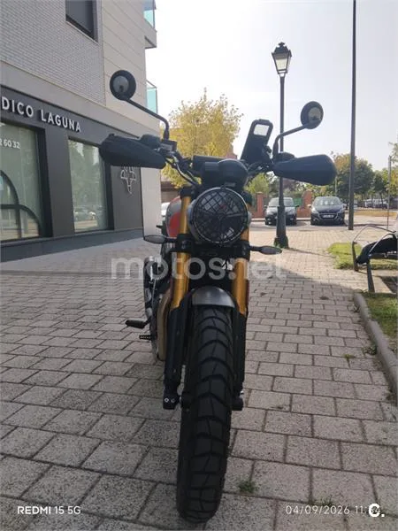 Triumph Scrambler 400 X - Vista 3