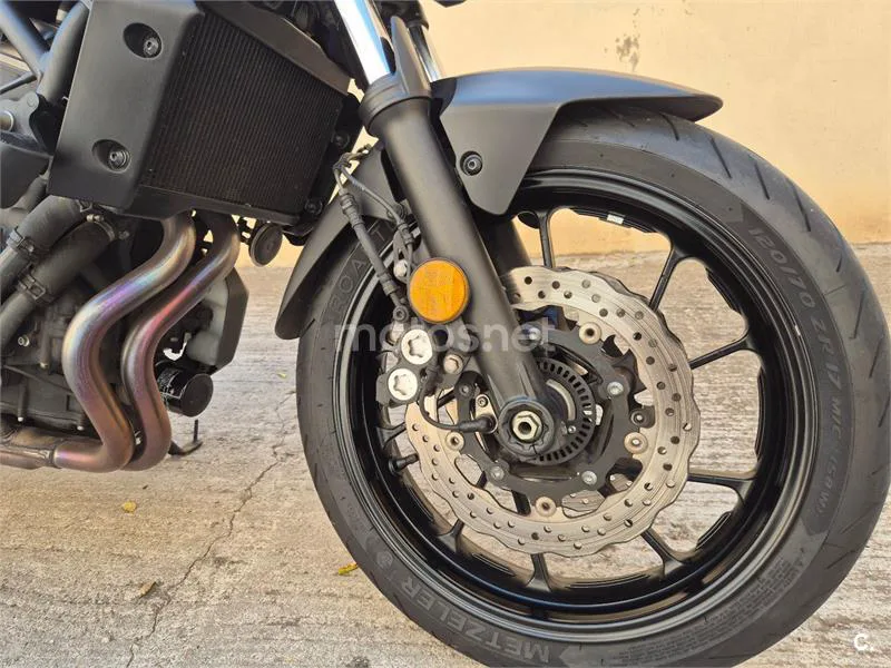 Yamaha MT-07 - Vista 8