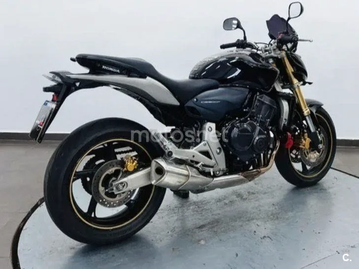 Honda CB600F Hornet - Vista 3