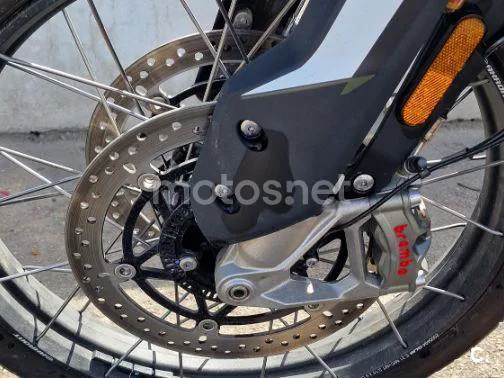 Triumph Tiger 900 - Vista 7