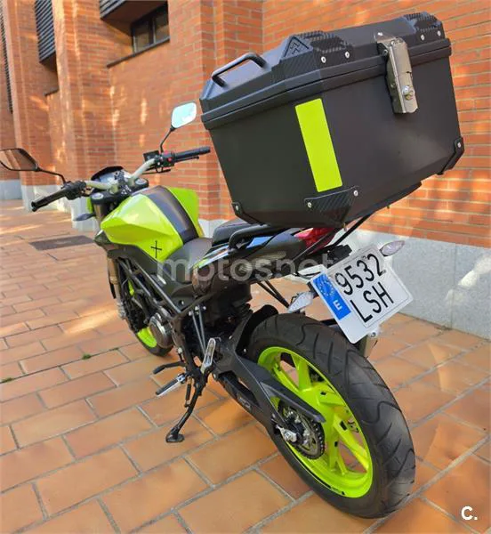 Benelli BN 125 - Vista 3
