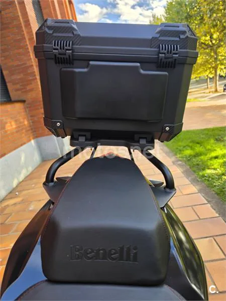 Benelli BN 125 - Vista 8