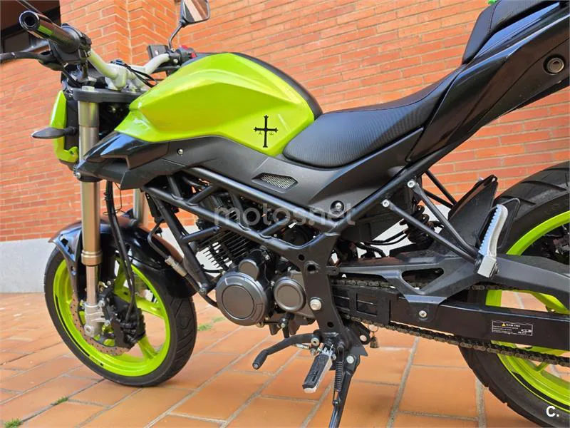 Benelli BN 125 - Vista 10