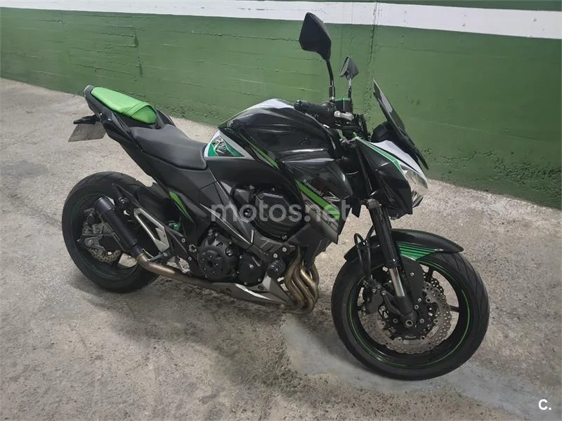 Kawasaki Z800 - Vista 4