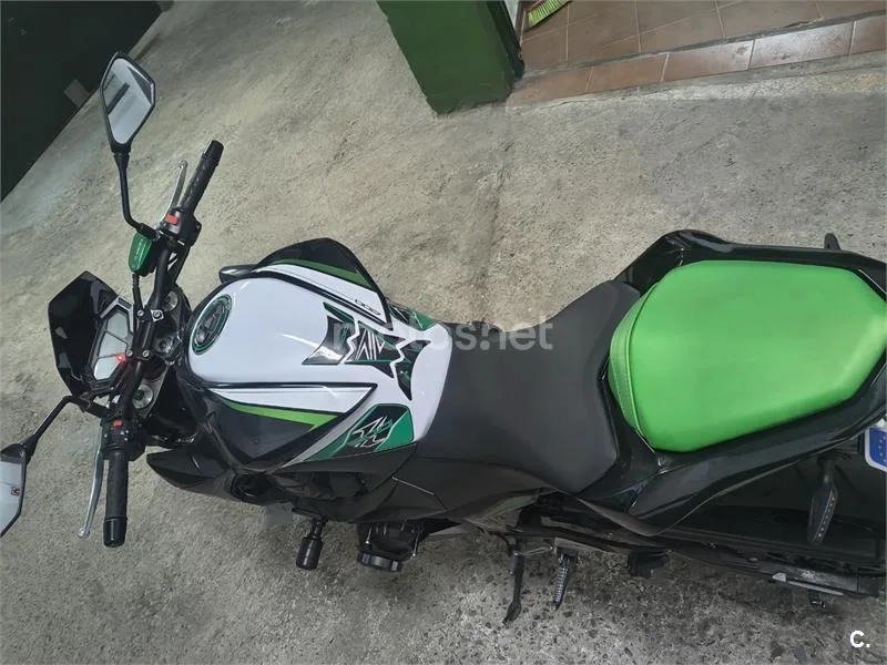 Kawasaki Z800 - Vista 5