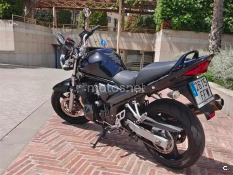 Suzuki Bandit 650 - Vista 3