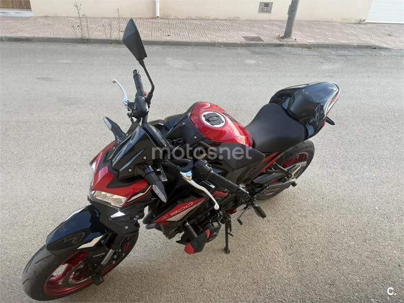 Kawasaki Z900 - Vista 8