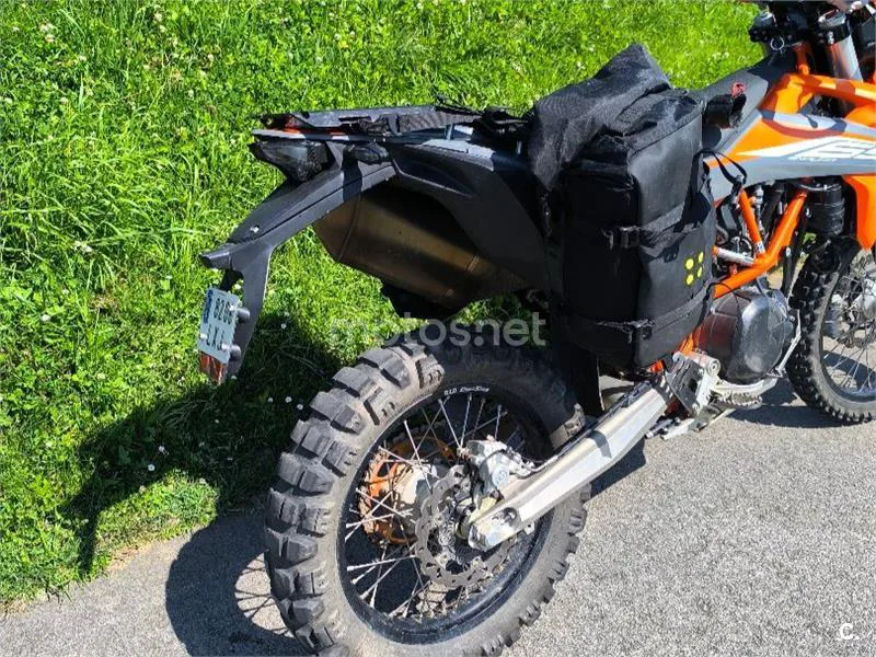 KTM 690 Enduro R - Vista 4