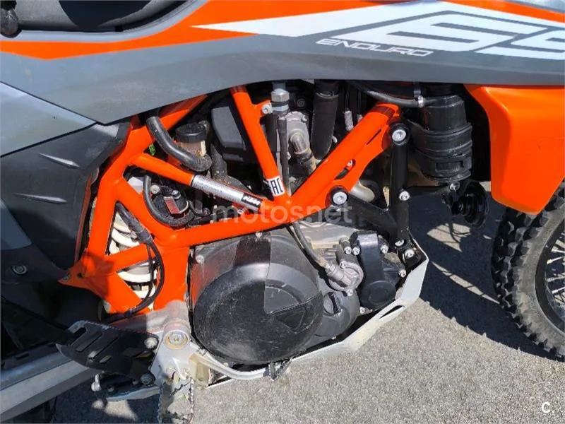 KTM 690 Enduro R - Vista 8