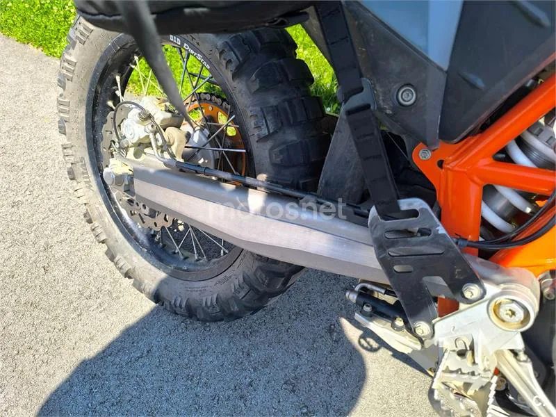KTM 690 Enduro R - Vista 9