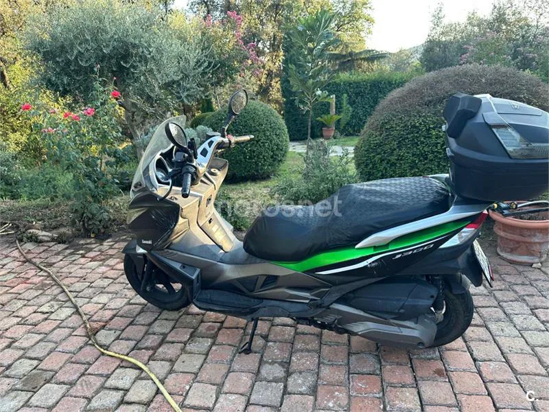 Kawasaki J300 2500 € 2014 Girona - 1