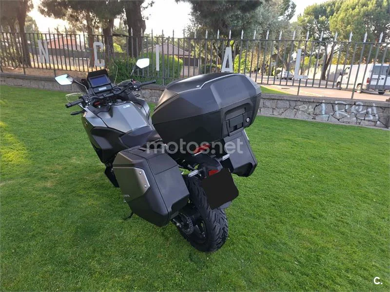 Honda NT1100 - Vista 5