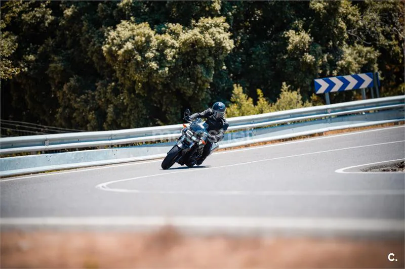 BMW F 800 R - Vista 7