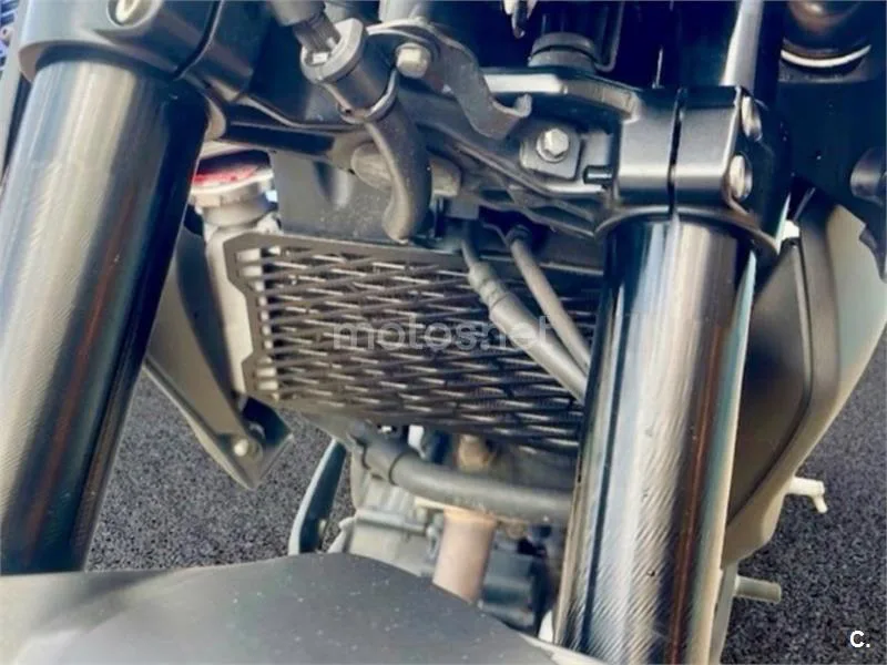 Yamaha MT-125 - Vista 8