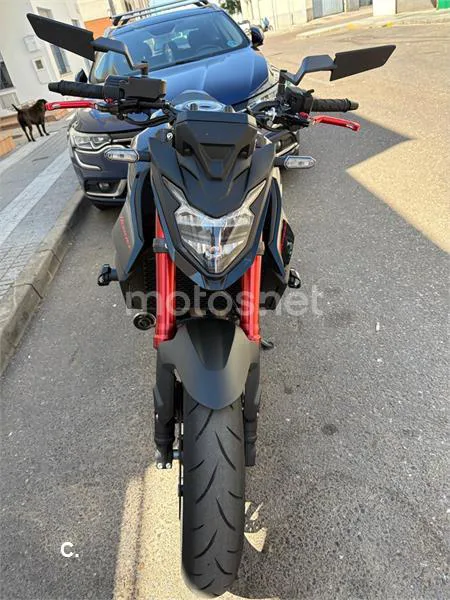 Honda CB750 Hornet - Vista 10