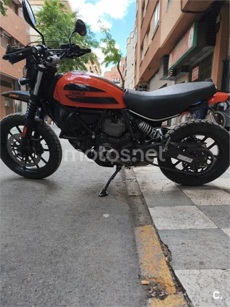 Ducati Scrambler - Vista 3