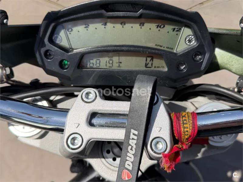 Ducati Monster 696 - Vista 7