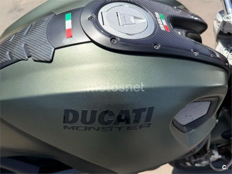 Ducati Monster 696 - Vista 8