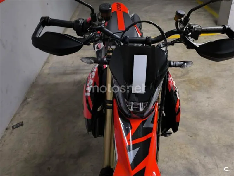 Ducati Hypermotard 698 Mono - Vista 5