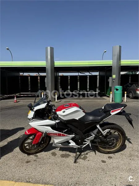 Yamaha YZF-R125 - Vista 4