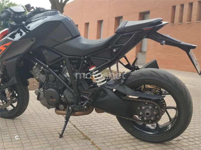KTM 1290 Super Duke R - Vista 5