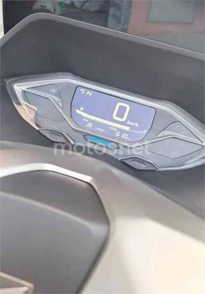 Honda PCX125 - Vista 4