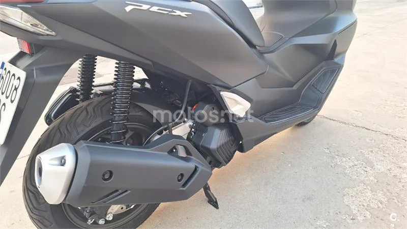 Honda PCX125 - Vista 5