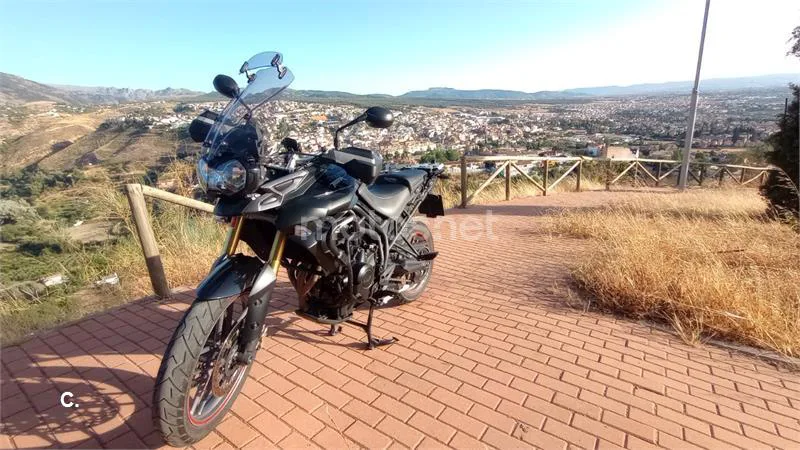 Triumph Tiger 800 - Vista 5
