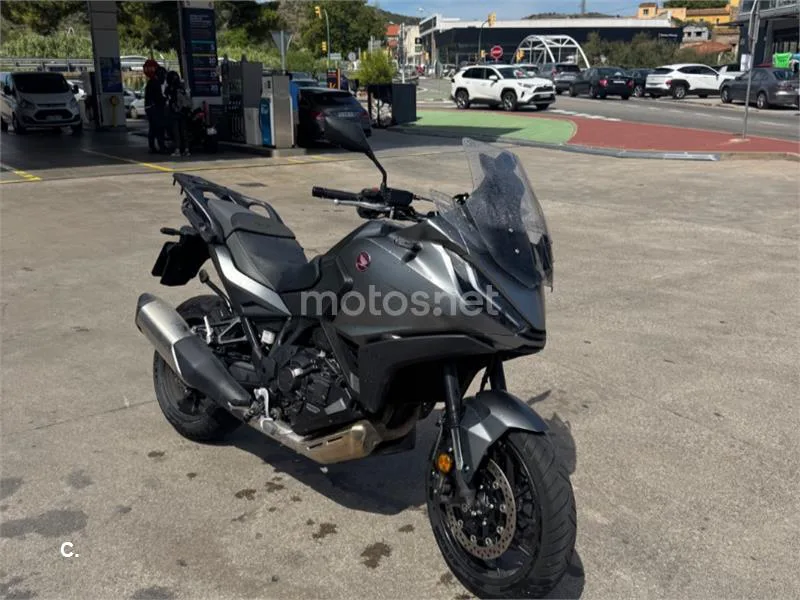 Honda NT1100 - Vista 6