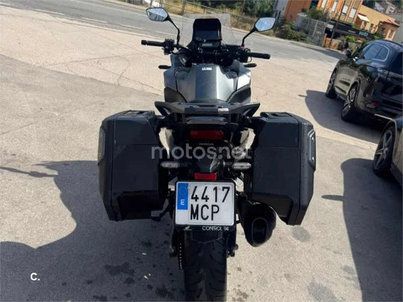 Honda NT1100 - Vista 10