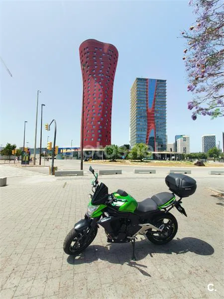 Kawasaki ER-6n - Vista 4