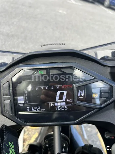 Kawasaki Ninja 500 - Vista 4