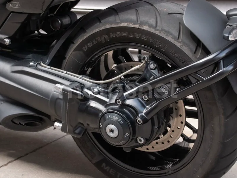 Triumph Rocket 3 - Vista 18