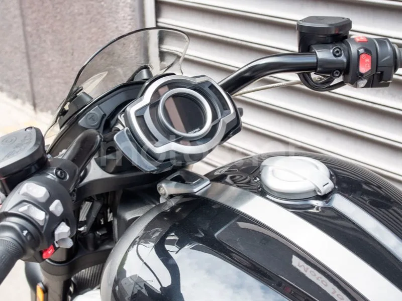 Triumph Rocket 3 - Vista 19