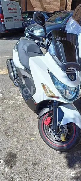 Kymco Xciting 500R - Vista 3