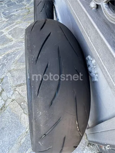 Yamaha YZF-R6 - Vista 3