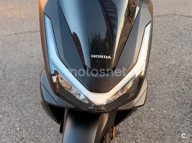 Honda PCX125 - Vista 8