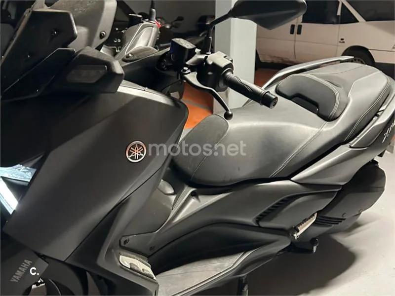Yamaha XMAX 300 5700 € 2024 Valencia - 1