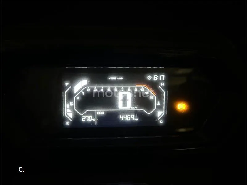 Yamaha XMAX 300 - Vista 5