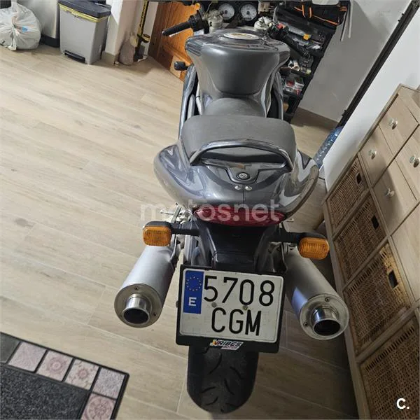 Ducati Multistrada 1000 DS - Vista 3