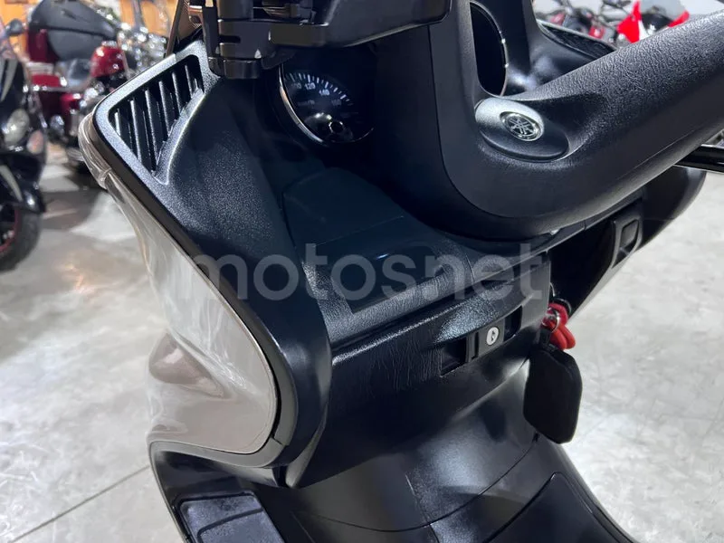 Yamaha Majesty 400 - Vista 53